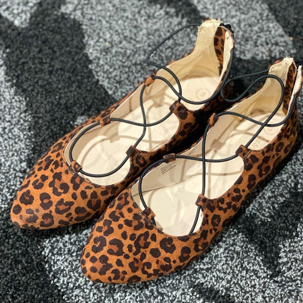 Cat & Jack Girls Leopard Print Flats Size 5